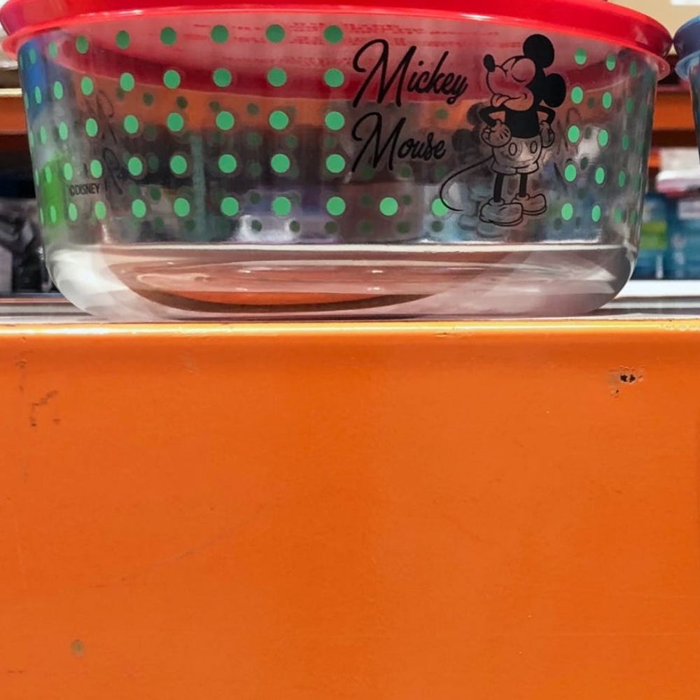 Pyrex 7 cup bowl Disney Mickey Mouse (NO LID) green dots Costco